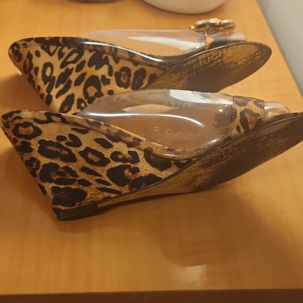 BEVERLY FELDMAN SANDALS SIZE 8 - Picture 7 of 8